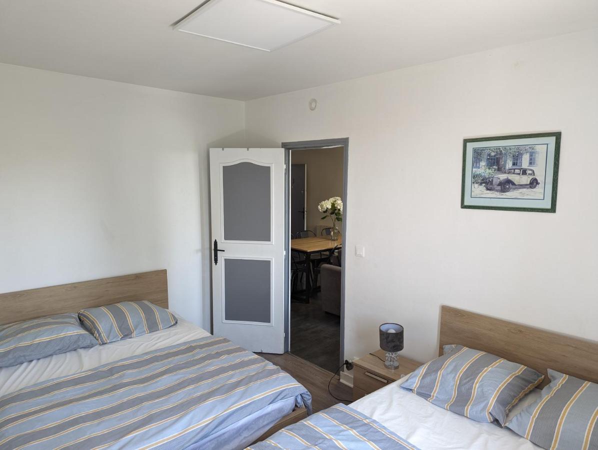 Appartement Meuble Proche Du Futuroscope Poitiers Ngoại thất bức ảnh